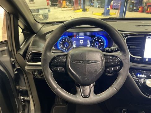 Used 2023 Chrysler Pacifica Touring-L w/ S Appearance Package image 20