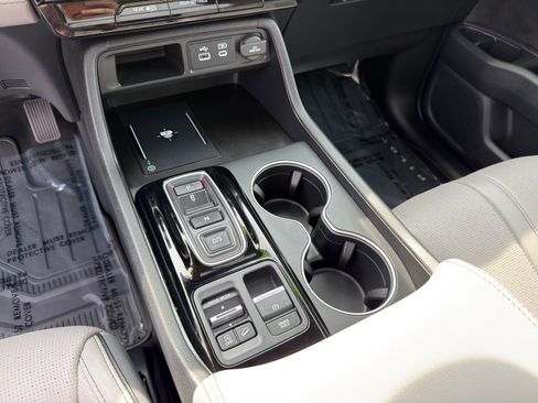 Used 2025 Honda Pilot Elite image 28