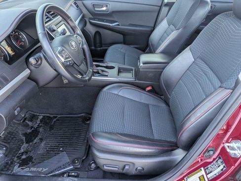 Used 2015 Toyota Camry SE image 13