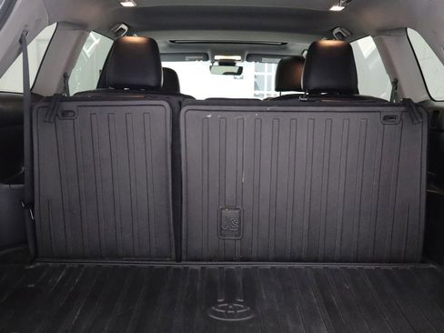 Used 2017 Toyota Highlander XLE image 39