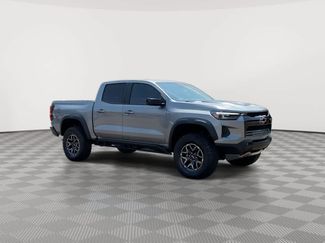 Used 2024 Chevrolet Colorado ZR2 w/ Technology Package AWD/4WD video 2