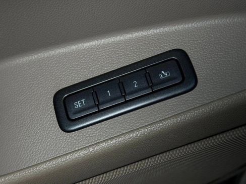 Used 2015 GMC Yukon XL SLT AWD/4WD image 39