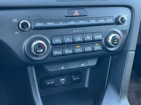 Used 2020 Kia Sportage LX w/ LX Popular Package AWD/4WD image 25