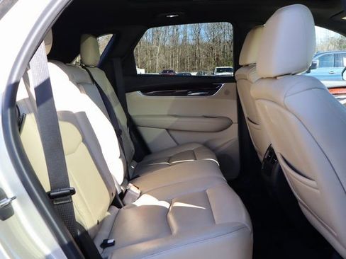 Used 2017 Cadillac XT5 Premium Luxury image 40
