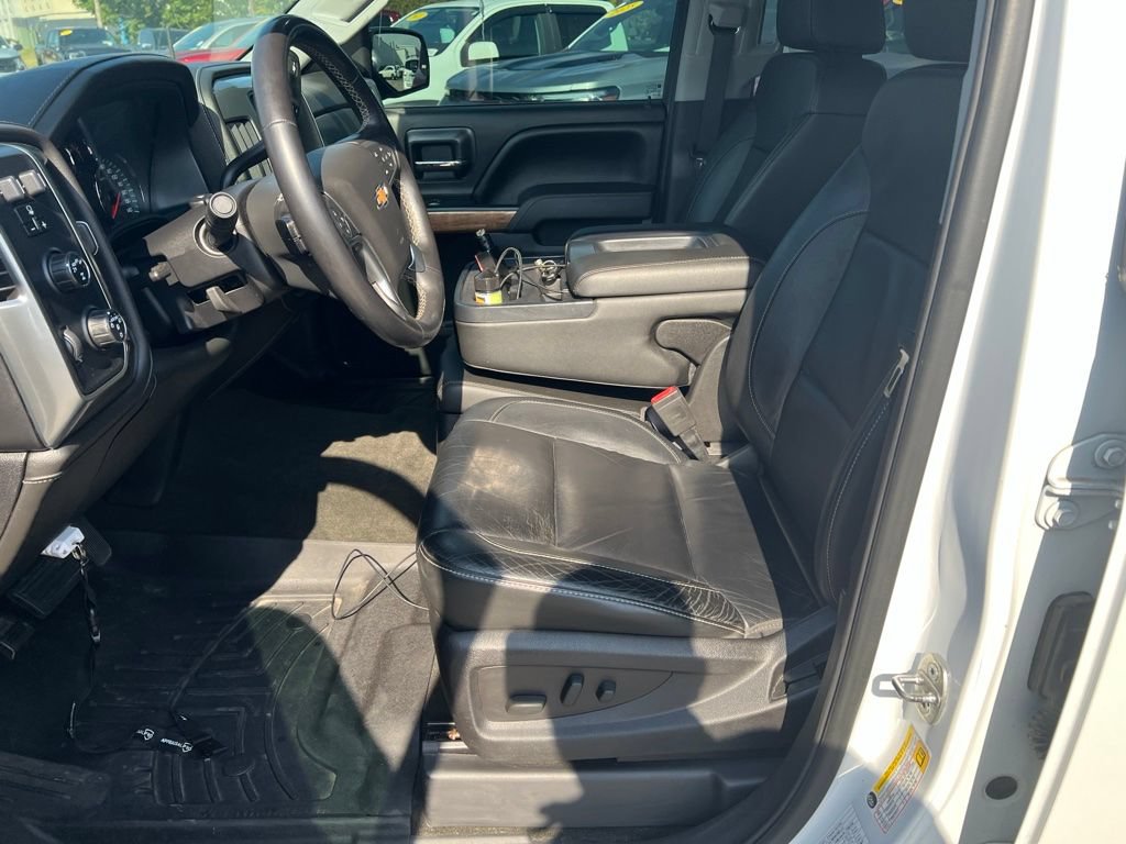 Used 2017 Chevrolet Silverado 1500 LTZ w/ LPO, Chrome Plus Package AWD/4WD image 5