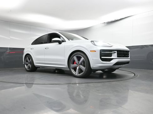 Certified 2026 Porsche Cayenne S image 30