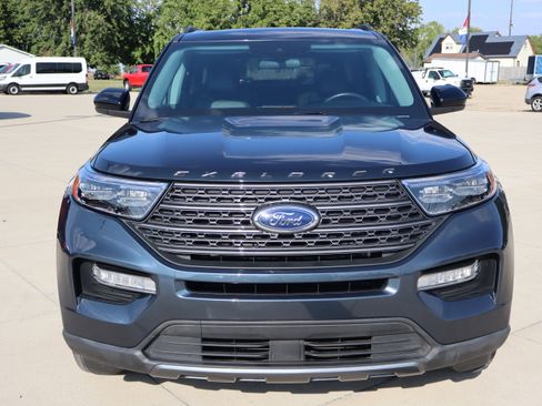 Used 2023 Ford Explorer XLT w/ Equipment Group 202A image 3