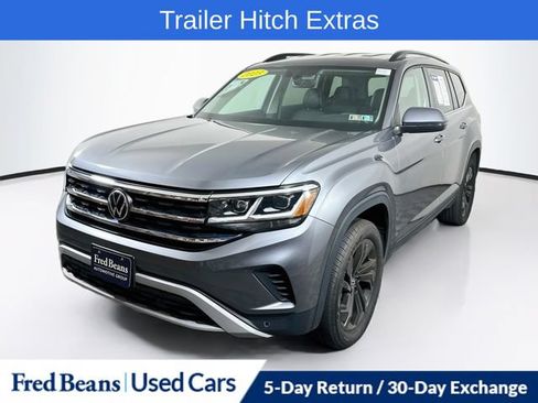 Used 2023 Volkswagen Atlas SE w/ Black Wheel Package AWD/4WD image 3