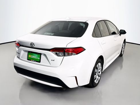 Used 2022 Toyota Corolla LE FWD image 10