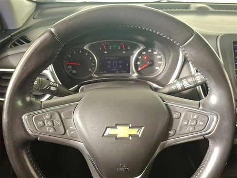 Used 2021 Chevrolet Equinox LT image 19