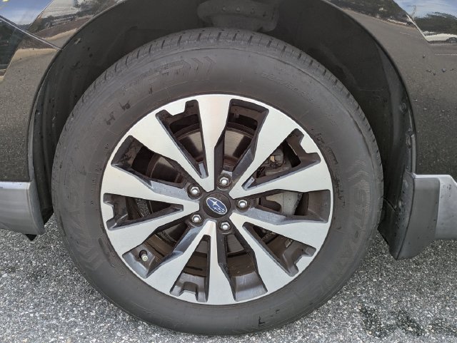 Used 2017 Subaru Outback 3.6R Limited AWD/4WD image 9