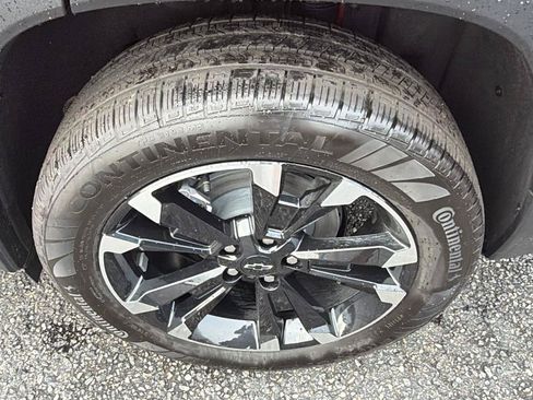 New 2026 Chevrolet Equinox RS w/ Convenience Package III FWD image 13