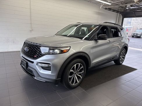Used 2020 Ford Explorer ST w/ Premium Technology Package AWD/4WD image 4