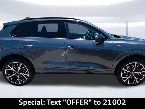 Certified 2026 Audi Q3 quattro 2.0T w/ 20" Wheel Package AWD/4WD image 40