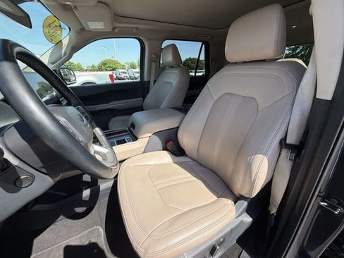 Used 2024 Ford Expedition Limited RWD image 11