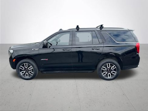 Used 2023 GMC Yukon AT4 w/ Technology Package AWD/4WD image 9