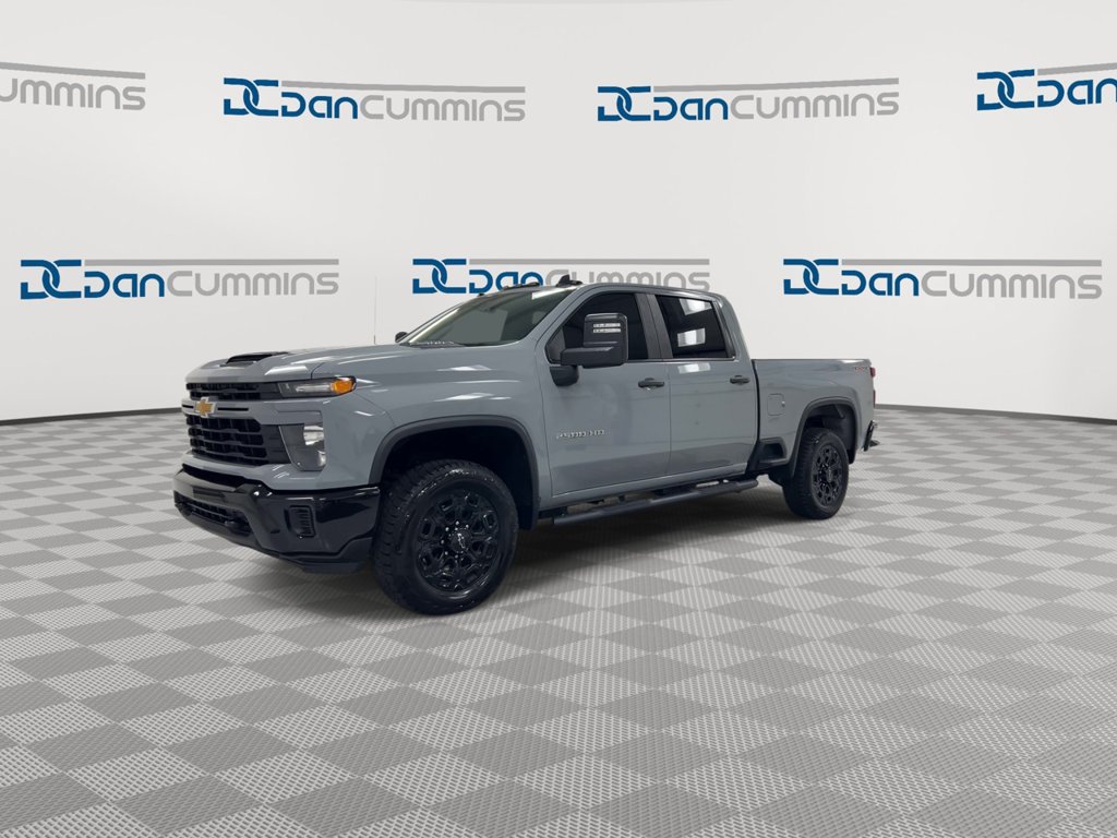 Used 2024 Chevrolet Silverado 2500 Custom w/ Custom Value Package AWD/4WD image 4