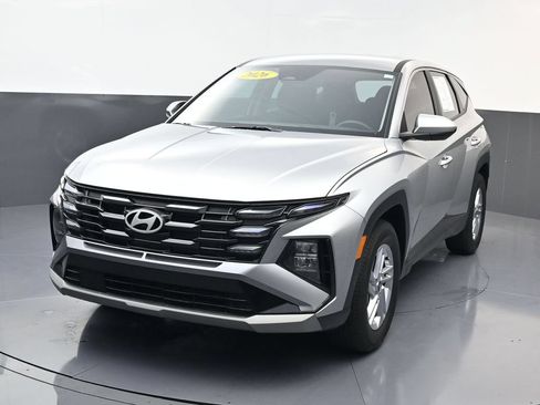 Certified 2026 Hyundai Tucson SE FWD image 8
