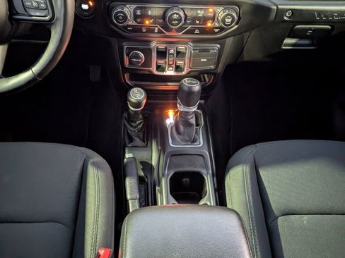 Used 2021 Jeep Wrangler Unlimited Sport AWD/4WD image 19