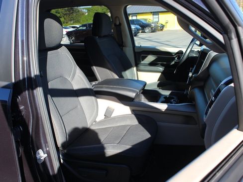 Used 2019 RAM 1500 Big Horn image 12