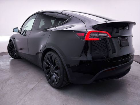 Used 2021 Tesla Model Y Performance image 2
