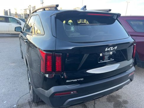 Used 2023 Kia Sorento X-Line EX image 12
