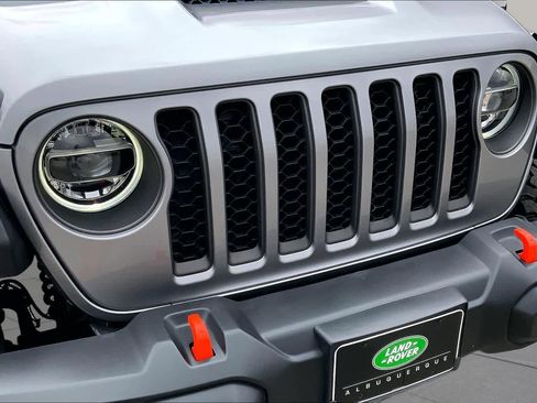 Used 2021 Jeep Gladiator Mojave AWD/4WD image 29