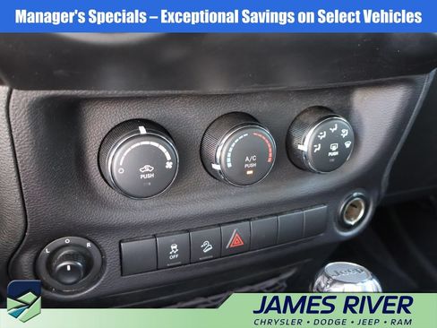 Used 2017 Jeep Wrangler Unlimited Sport w/ Quick Order Package 24S AWD/4WD image 32