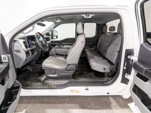 Used 2023 Ford F250 XL w/ XL Chrome Package RWD image 12
