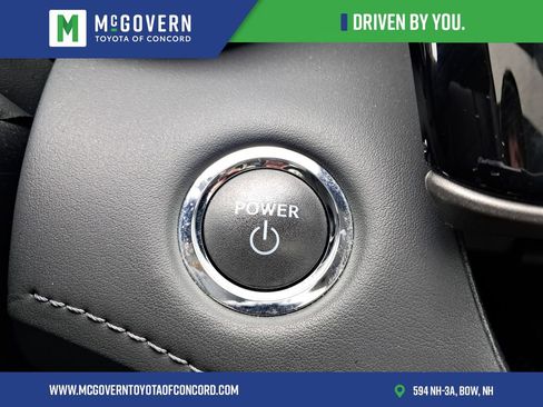 Used 2023 Toyota Highlander XLE AWD/4WD image 31