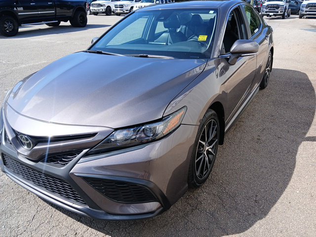 Used 2024 Toyota Camry SE w/ Blackout Package (TMS) FWD image 7