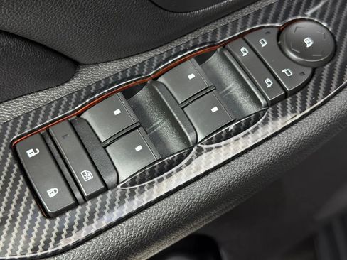 Used 2009 Chevrolet Avalanche LTZ AWD/4WD image 26