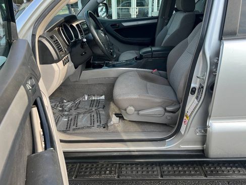Used 2008 Toyota 4Runner SR5 AWD/4WD image 21