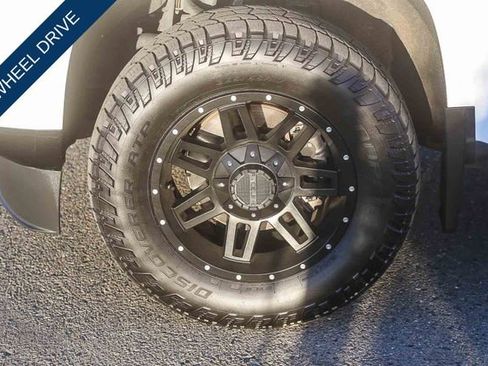 Used 2021 GMC Canyon AT4 w/ Trailering Package image 11