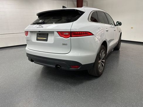 Used 2020 Jaguar F-PACE Prestige image 4