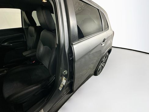 Used 2022 Mitsubishi Outlander Sport SE FWD image 12