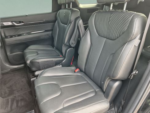 Used 2024 Hyundai Palisade Calligraphy FWD image 19