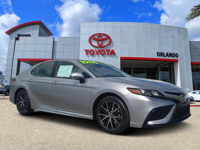 Certified 2024 Toyota Camry SE FWD image 1