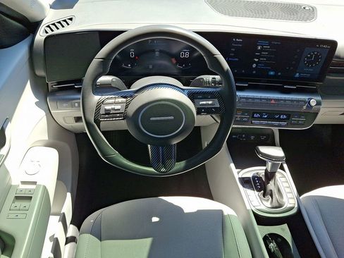 Used 2024 Hyundai Kona SEL AWD/4WD image 12