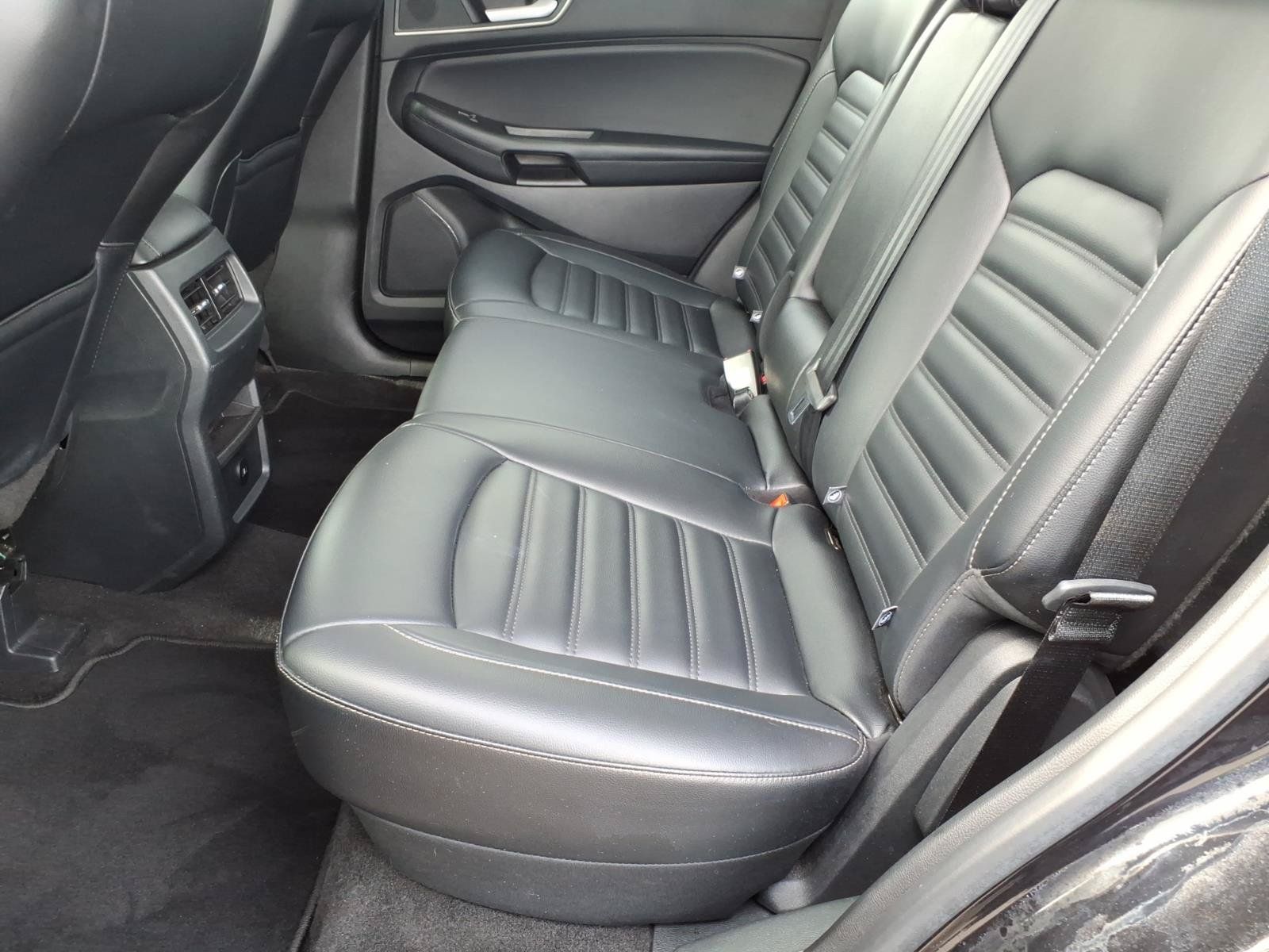 Used 2024 Ford Edge SEL AWD/4WD image 11