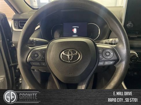 Used 2024 Toyota RAV4 XLE AWD/4WD image 16