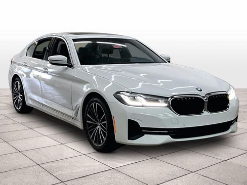 Used 2023 BMW 530i w/ Convenience Package RWD image 2