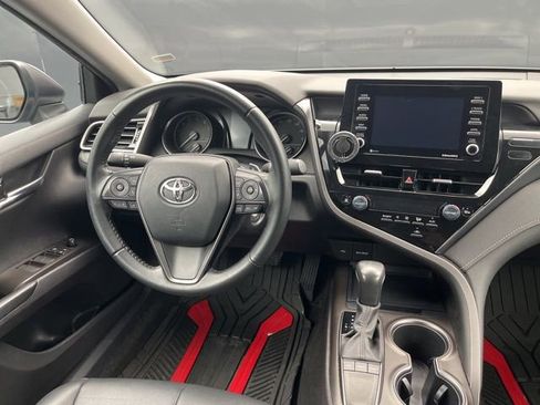Used 2022 Toyota Camry SE FWD image 14