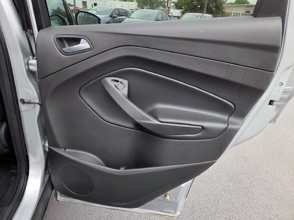 Used 2019 Ford Escape SE FWD image 23