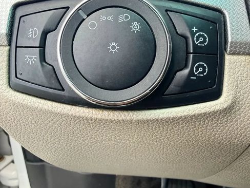 Used 2013 Ford Explorer XLT FWD image 26