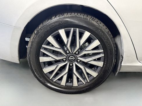 Used 2023 Nissan Altima 2.5 SV FWD image 33