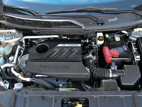 Used 2024 Nissan Rogue SV image 46