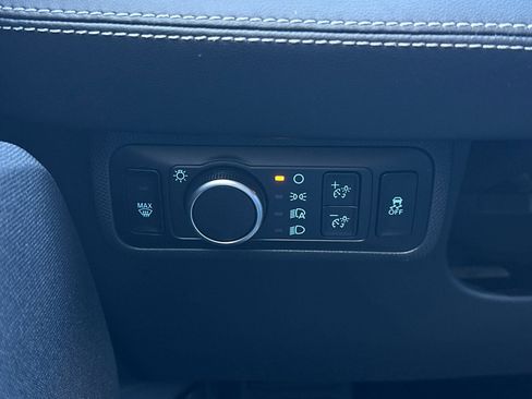 New 2026 Ford Mustang Mach-E Select image 27