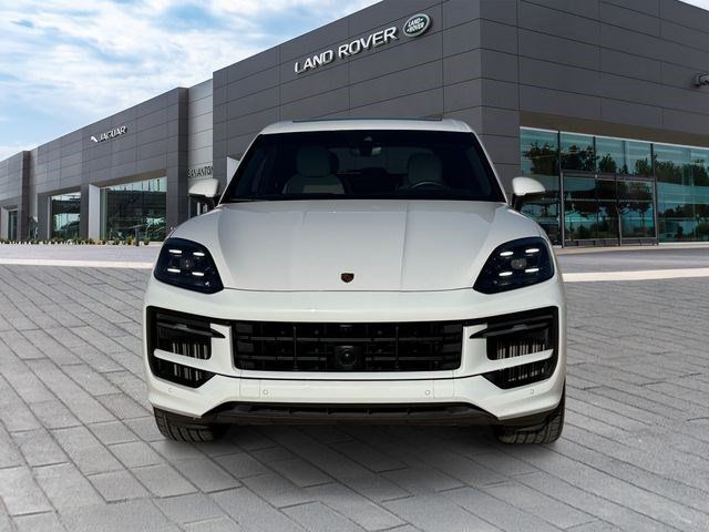 Used 2024 Porsche Cayenne S AWD/4WD image 8