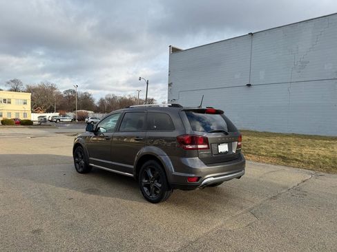 Used 2018 Dodge Journey Crossroad w/ Nav & Sun Group image 5